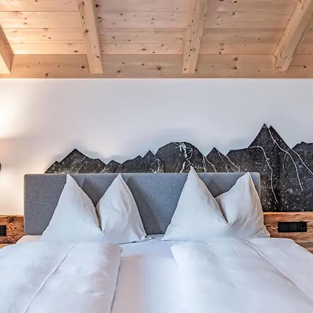 木屋 Glockner-2 By Interhome