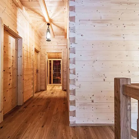 木屋 Glockner-2 By Interhome